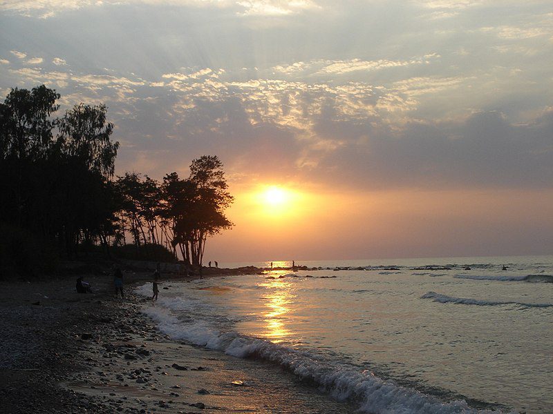 ساحل دریای خزر - سی سنگان