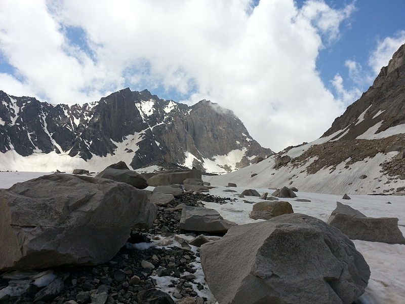 علم کوه - عکس از: Farhoudk