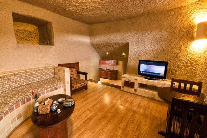 هتل صخره ای لاله کندوان هتل صخره ای لاله کندوان