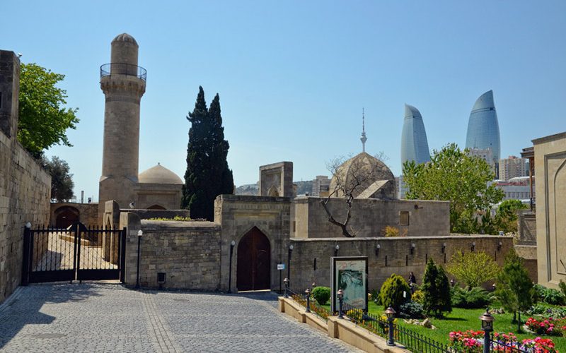کاخ شیروان شاه باکو ، آذربایجان | Baku yard 800x500 - کاخ شیروان شاه باکو ، آذربایجان | Baku