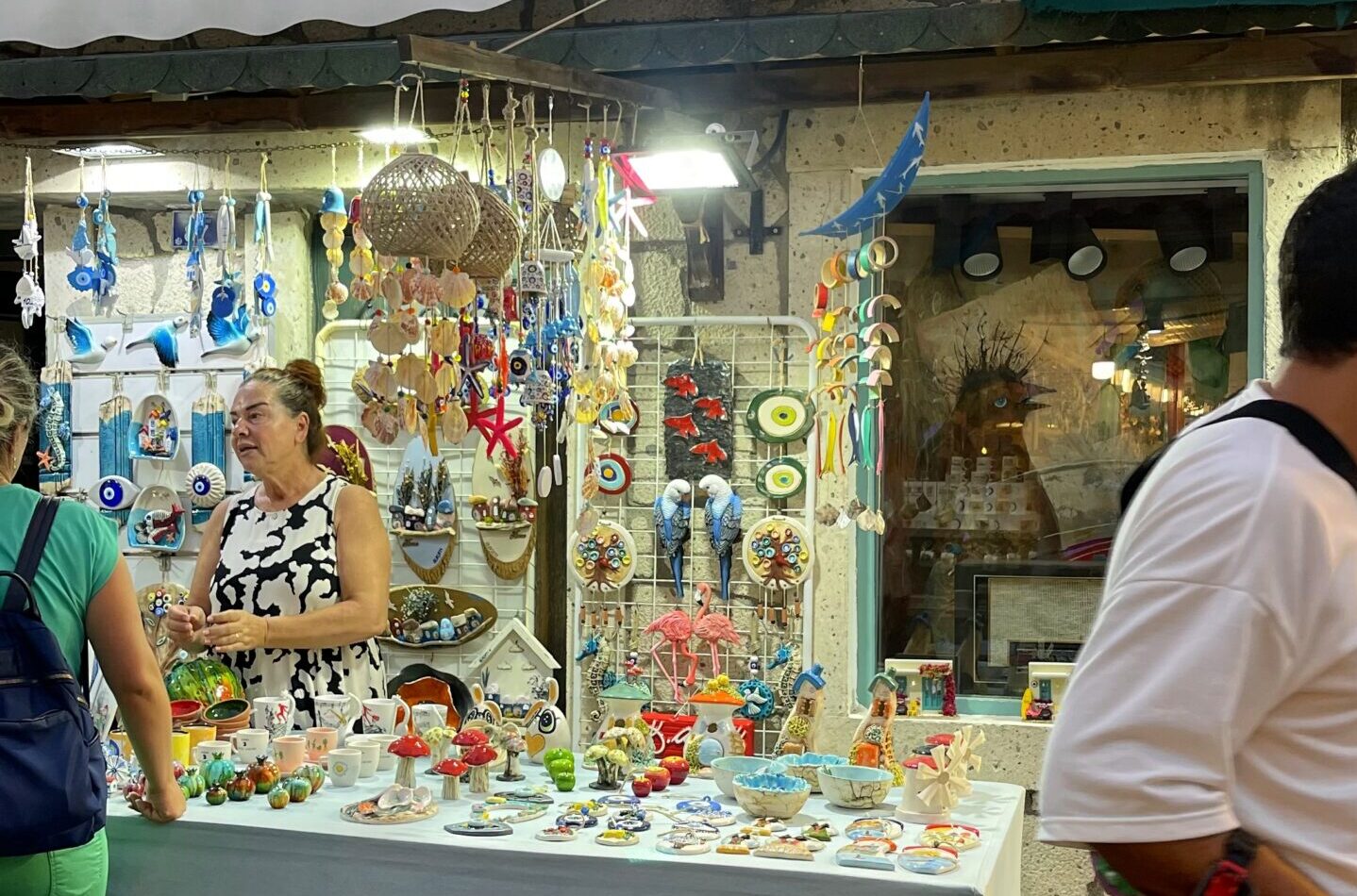 سوغات آلاچاتی و چشمه - عکس از: toptourist | سفرنامه آلاچاتی