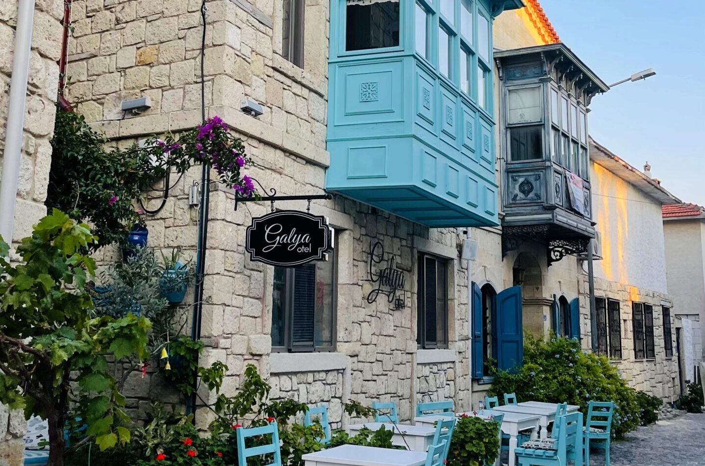 کوچه های آلاچاتی - عکس از: toptourist | سفرنامه آلاچاتی
