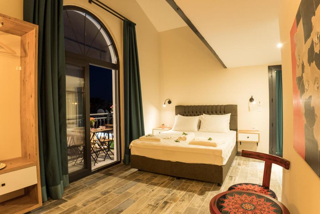 اتاق های هتل ژولیت آلاچاتی | عکس از: booking.com