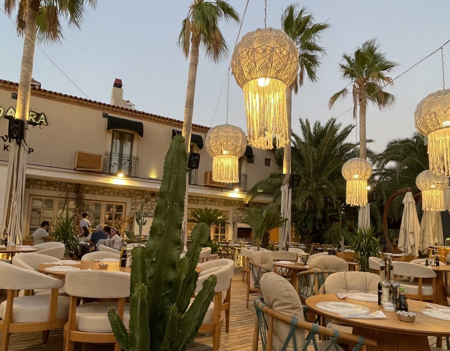 رستوران ایتالیایی DA ENZO IL Ristorante | عکس از: toptourist