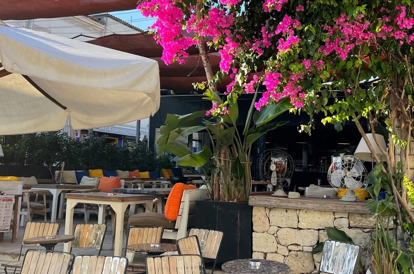 کوچه های آلاچاتی - عکس از: toptourist | سفرنامه آلاچاتی