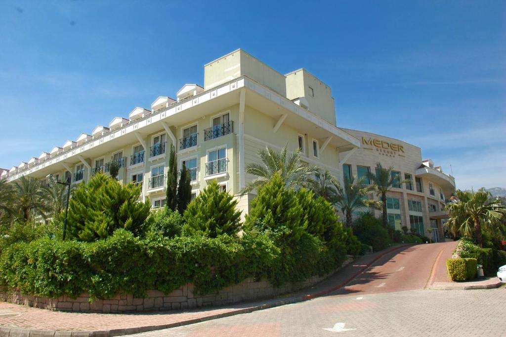 هتل مدر ریزورت کمر - عکس از: tripadvisor.com | سفرنامه آنتالیا