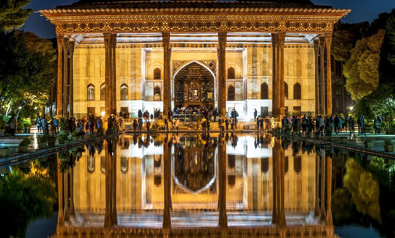 برنامه سفر به اصفهان | کاخ چهلستون