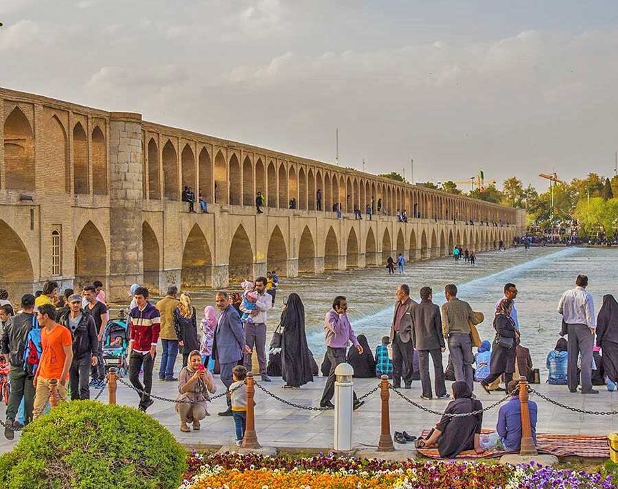 سی و سه پل
